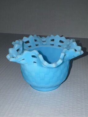 Fenton milk Blue ceramic basket weave bowl 3" X 6"